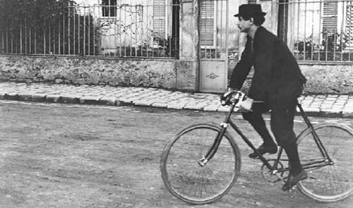 Alfred Jarry precursor del dadaisme, el surrealisme i el teatre de l'absurd