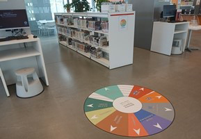 La biblioteca de Singuerlín, ara més accessible per a tothom