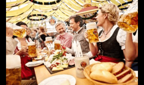 A punt per brindar amb la millor cervesa a l'Oktoberfest Barcelona 2023
