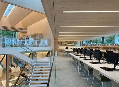 Obre les portes una nova biblioteca a Barcelona