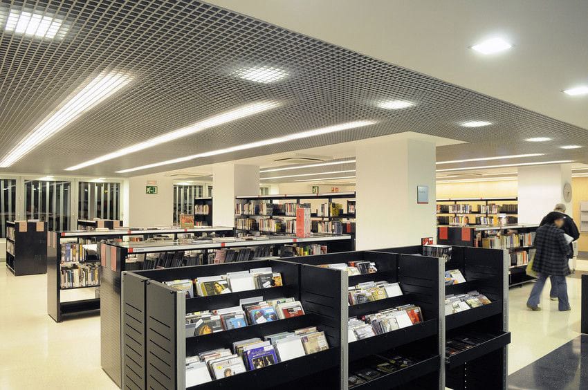 Barcelona - Sant Andreu. Biblioteca La Sagrera - Marina Clotet - Biblioteca Virtual