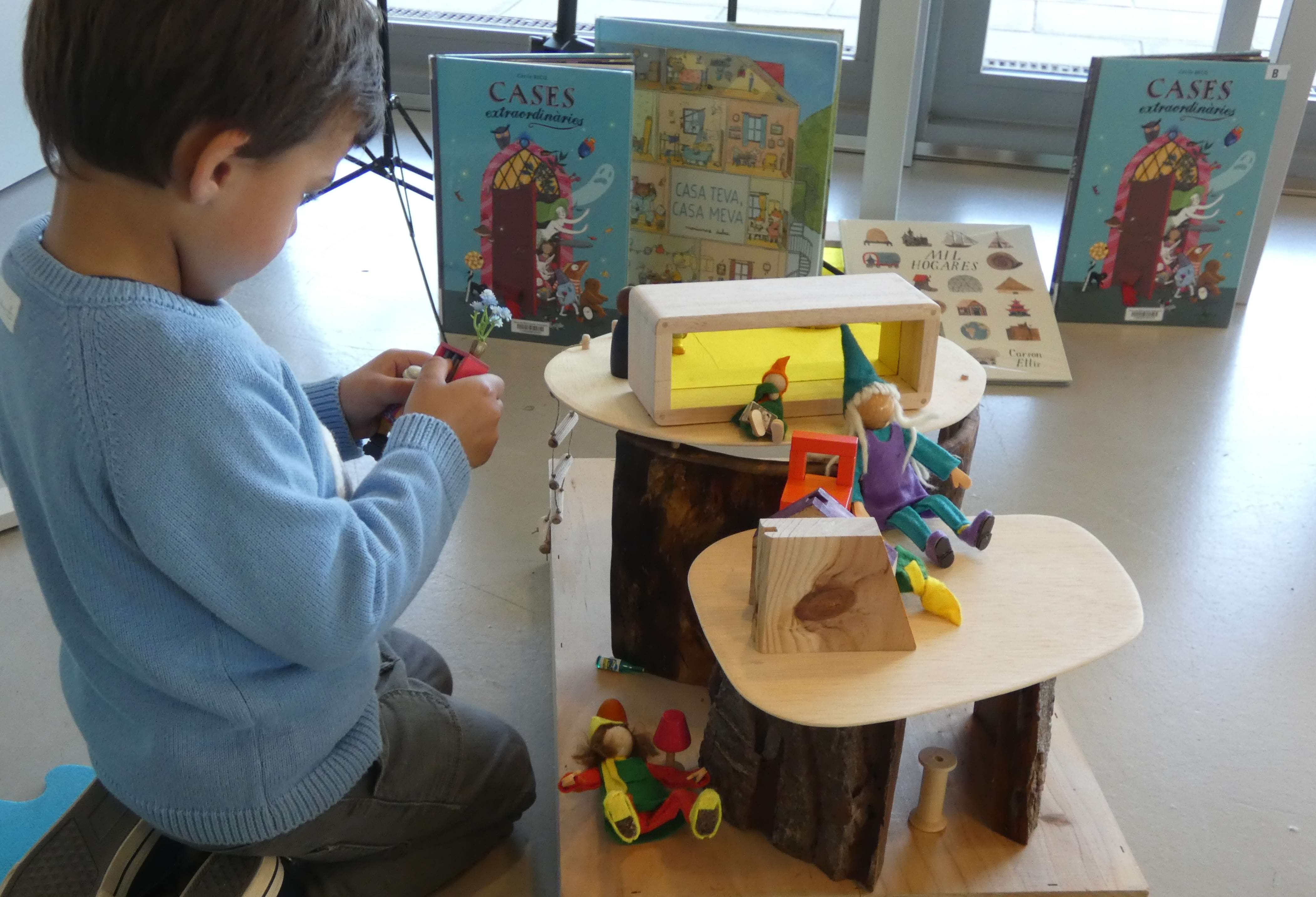 Llegim en família: laboratoris de lectura